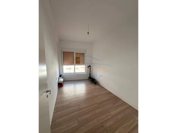 Tirane, shitet apartament 2+1+Ballkon , 99 m² 330.000 € (Kompleksi Mangalem)