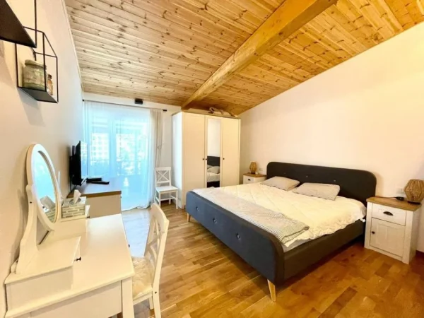 Tirane, shitet apartament 2+1+Ballkon , 86 m² 350.000 € (Liqeni i Artificial)