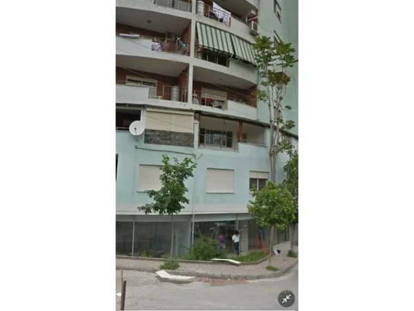 Tirane, jepet me qera ambjent biznesi Kati 0, 136 m² 900 € (Kodra e Diellit)