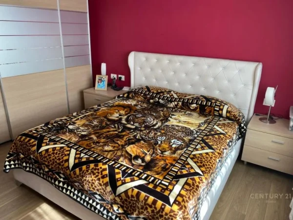 Tirane, jepet me qera apartament 3+1 Kati 4, 90 m² 800 € (Rruga e Elbasanit)