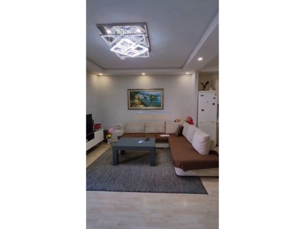 Tirane, shitet apartament 2+1 Kati 2, 85 m² 139.000 € (Rruga 5 Maji)