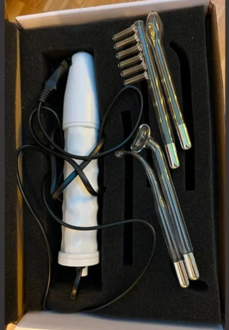 Tirane, shitet pajisje mjekesore Shiten pajisje estetike SHUME PAK TE PERDORURA 650 €