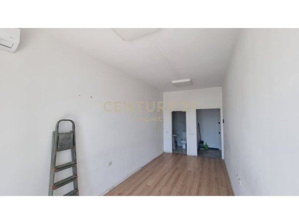 Tirane, jepet me qera garsonier 1+1 Kati 1, 19 m² 270 € (farmacia 10)