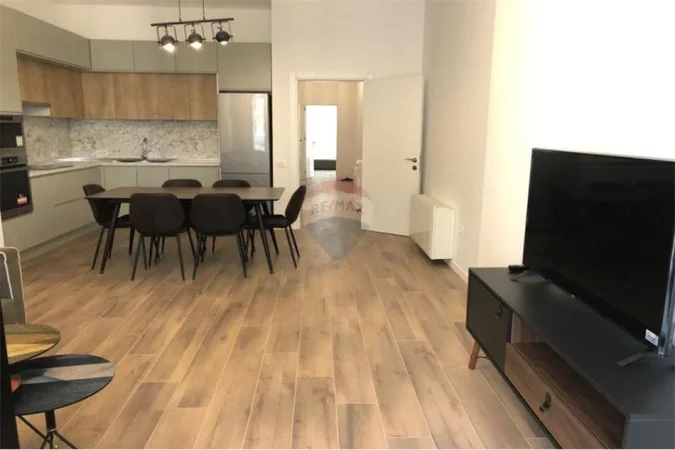 Tirane, jepet me qera apartament 2+1+Ballkon Kati 5, 125 m² 1.000 € (Kompleksi Square 21)