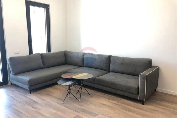 Tirane, jepet me qera apartament 2+1+Ballkon Kati 5, 125 m² 1.000 € (Kompleksi Square 21)