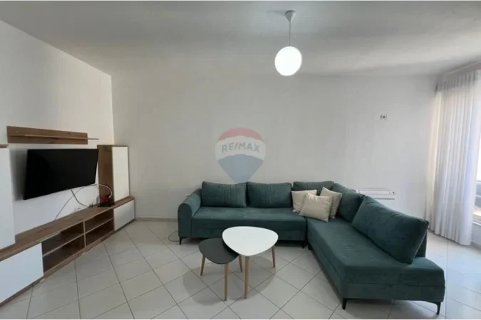Tirane, jepet me qera apartament 1+1 Kati 8, 65 m² 450 € (, Yzberisht)