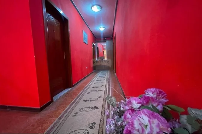 Kombinat, shitet hotel , 450.000 Euro (ID: 530191072-2)