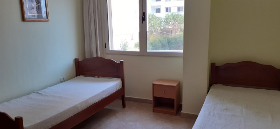 Qerret, jepet me qera apartament 2+1+Ballkon Kati 2, 85 m² 60 € (Rruga e Fshatrave Turistike)