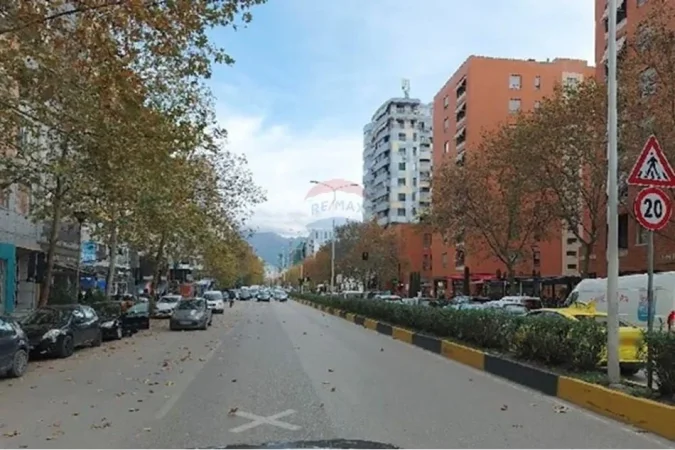 Rruga e Kavajës, shitet ambjent biznesi Kati 0, 153 m² 1.200.000 € (ID: 530221010-2905)