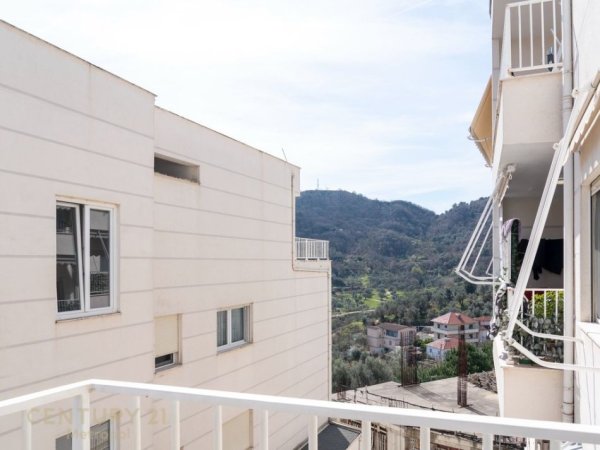Tirane, shitet apartament 2+1 Kati 3, 109 m² 245.000 € (Kopshti Botanik)