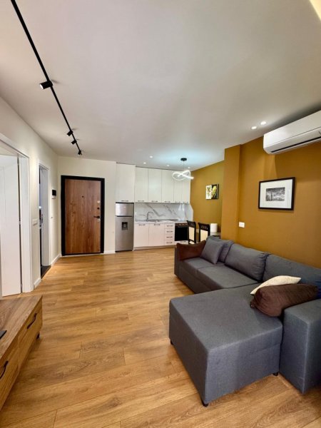 Tirane, jepet me qera apartament 1+1+Ballkon Kati 3, 60 m² 550 € (Kopshti Zoologjik)