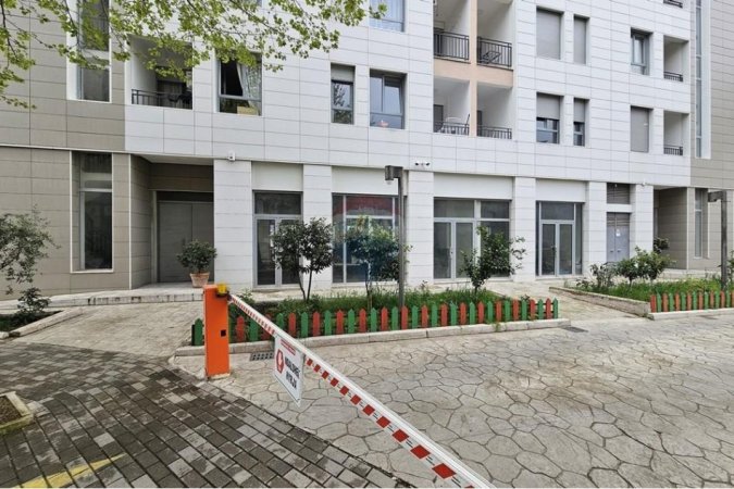 Tirane, shitet ambjent biznesi Kati 0, 394 m² 865.700 € (ID: 530181081-311)