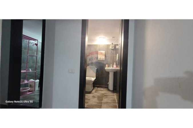 Tirane, shitet dyqan Kati 0, 268 m² 650.000 € (ID: 530261049-126)