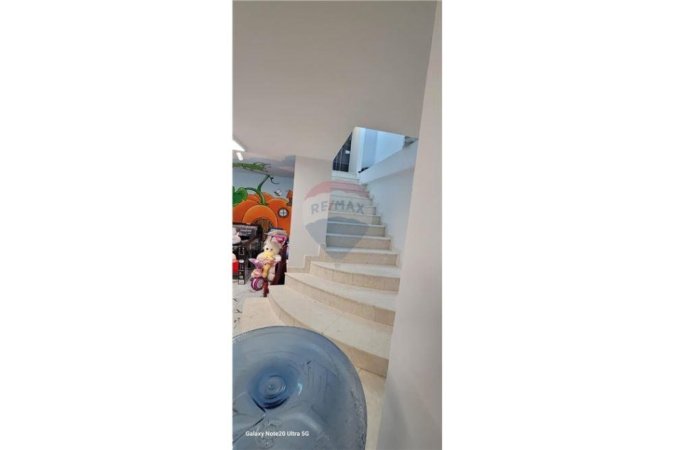 Tirane, shitet dyqan Kati 0, 268 m² 650.000 € (ID: 530261049-126)