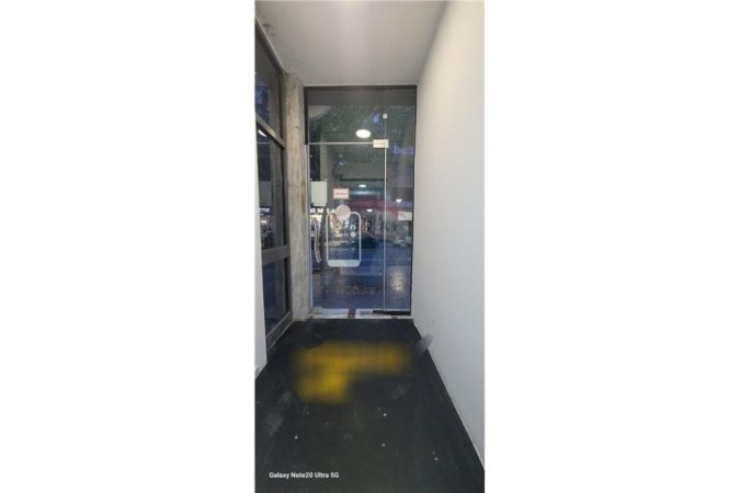 Tirane, shitet dyqan Kati 0, 268 m² 650.000 € (ID: 530261049-126)