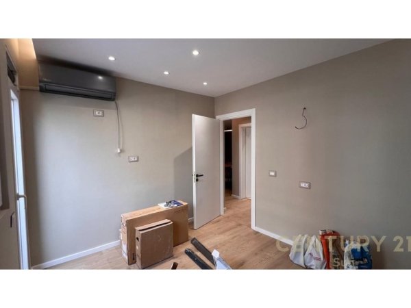 Tirane, shitet apartament 2+1 , 99 m² 165.000 € (Astir)