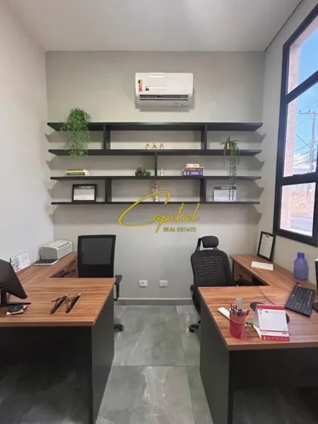 Tirane, jepet me qera zyre Kati 2, 30 m² 500 € (MYSLYM SHYRI)