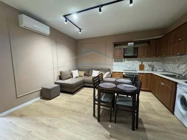 Durres, shitet apartament 1+1 Kati 4, 58 m² 110.000 € (Currila, Durres)