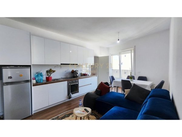 Tirane, jepet me qera apartament 2+1 Kati 8, 83 m² 650 € (Don Bosko)