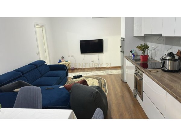 Tirane, jepet me qera apartament 2+1 Kati 8, 83 m² 650 € (Don Bosko)