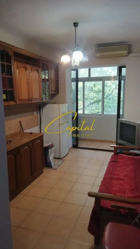 Tirane, jepet me qera apartament 2+1 Kati 2, 60 m² 600 € (BULEVARDI BAJRAM CURRI)