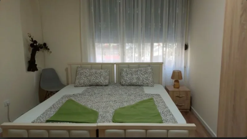 Tirane, jepet me qera apartament 1+1+Ballkon Kati 1, 65 m² 600 € (Myslym shyri)