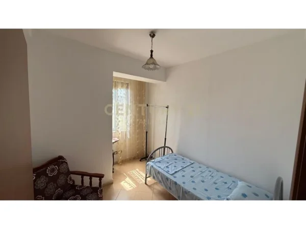 Durres, shitet apartament 2+1+Ballkon Kati 8, 81 m² (Plazh Durrës Tek Shkolla B.Curri)