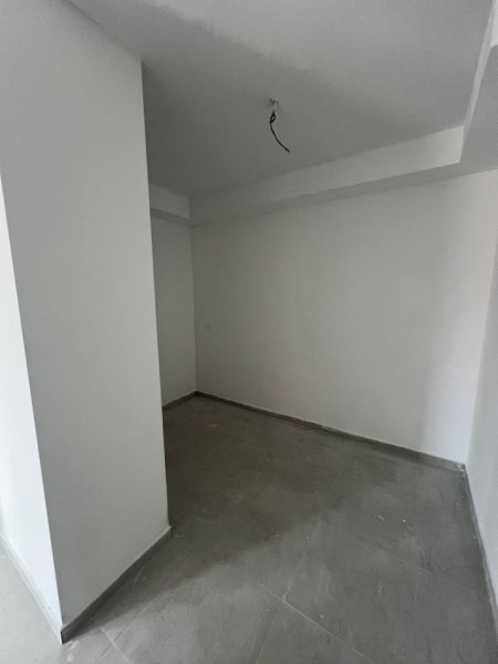 Tirane, shes apartament 2+1+Ballkon Kati 7, 140 m² 420.000 € (Rruga Myslym Shyri)