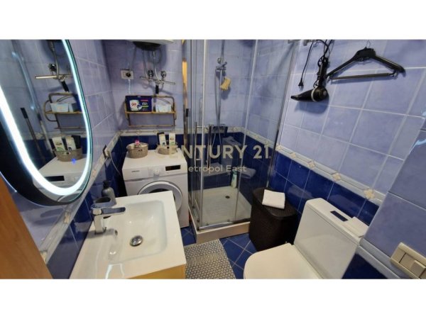 Tirane, jepet me qera apartament 2+1 Kati 4, 80 m² 750 € (Pranë Café Europa)