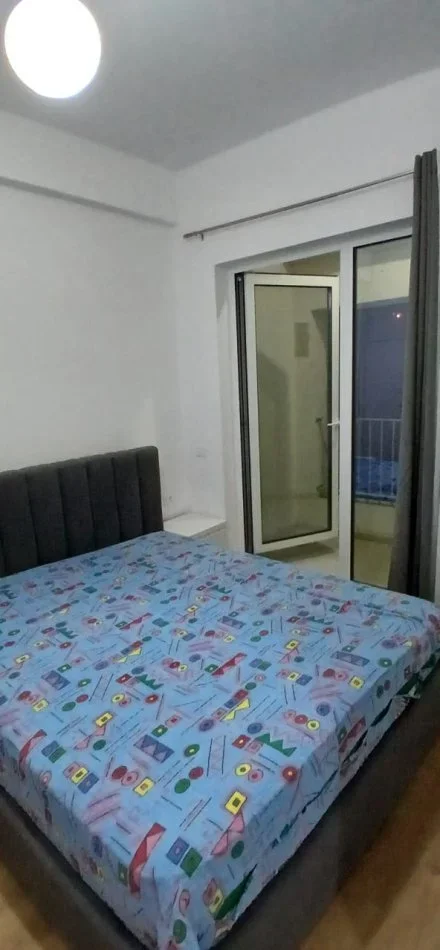 Tirane, jepet me qera apartament 1+1 Kati 2, 55 m² 400 €