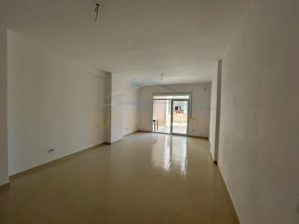 Durres, shitet apartament 2+1+Aneks+Ballkon Kati 1, 144 m² 148.500 € (Ish URT)