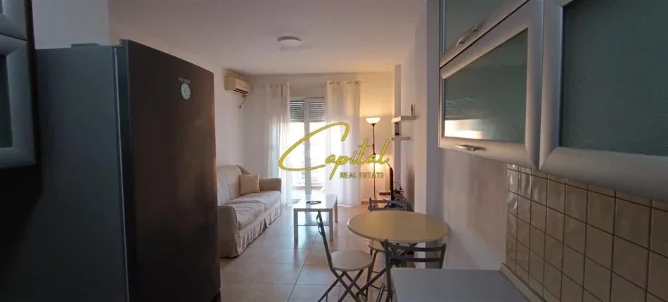 Tirane, jepet me qera apartament 1+1 Kati 5, 65 m² 500 € (21 DHJETORI)