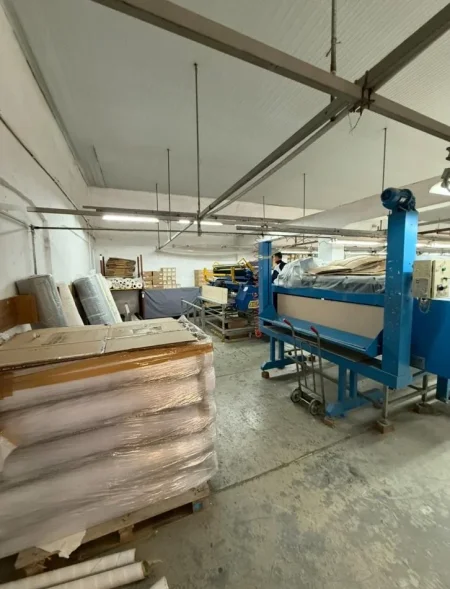 Durres, shitet ambjent biznesi Kati 0, 126 m² 78.000 € (Rruga Bajram Tusha)