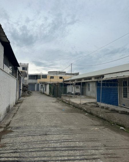 Durres, shitet ambjent biznesi Kati 0, 126 m² 78.000 € (Rruga Bajram Tusha)