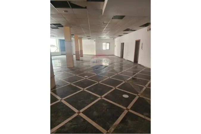 Tirane, shitet dyqan , 1.000 m² 1.700.000 € (Rruga Mihal Grameno ID: 530561001-79)