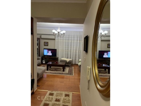 Tirane, jepet me qera apartament 2+1 Kati 6, 111 m² 750 € (Rr. Marko Bocari , prane shkolles Deshmoret e Lirise)