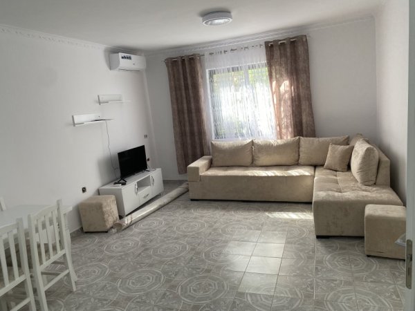 🏡 Jepet Apartament 1+1 me Qera te Bulevardi i Ri, ish St Trenit, Tiranë