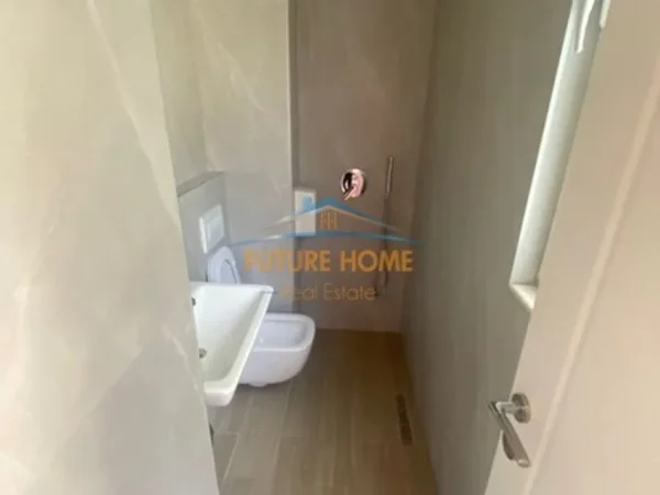 0683487469 Tirane, shitet ambjent biznesi Kati 1, 118 m² 300.000 € (Prane Stadium Dinamo)