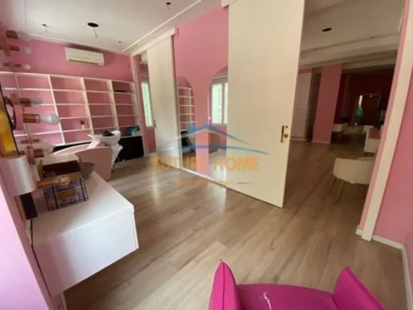 0683487469 Tirane, shitet ambjent biznesi Kati 1, 118 m² 300.000 € (Prane Stadium Dinamo)