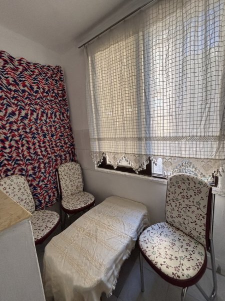 Tirane, jepet me qera apartament 1+1 Kati 1, 450 € (Myslym Shyri, mbrapa Neranxi)
