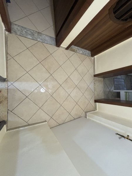 Tirane, jepet me qera apartament 1+1 Kati 1, 450 € (Myslym Shyri, mbrapa Neranxi)