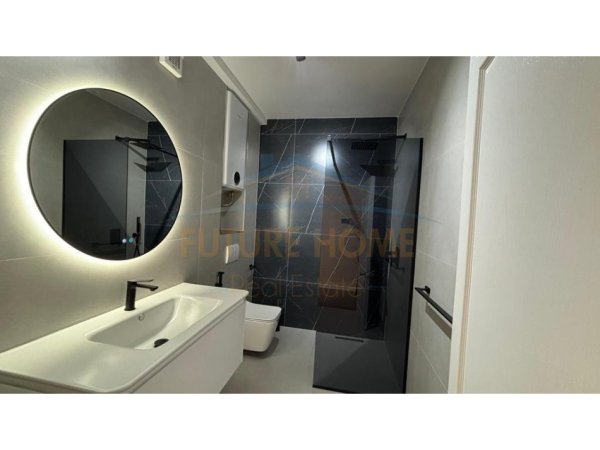 0683487469 Tirane, jepet me qera zyre Kati 4, 130 m² 1.300 € (Qender , Tirane)
