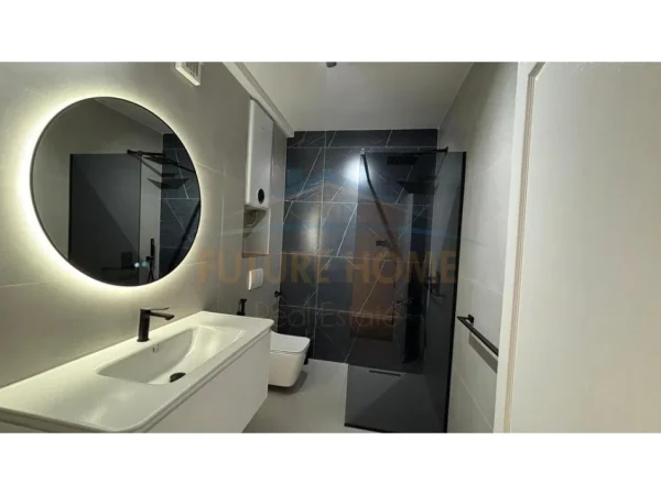 0683487469 Tirane, jepet me qera zyre Kati 4, 130 m² 1.300 € (Qender , Tirane)