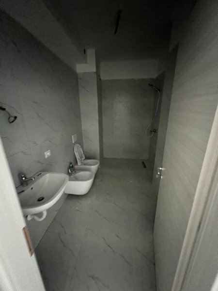 Tirane, shes garsonier 1+1 Kati 4, 46 m² 138.000 € (Rruga Myslym Shyri)