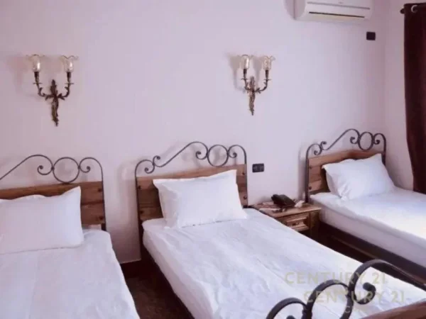 Tirane, Liste me oferta hotel Kati 1, 770 m² 2.800.000 € (Sheshi Skenderbej)