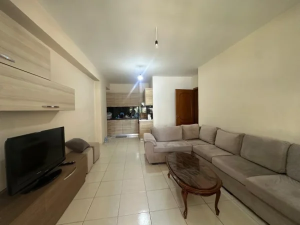 Tirane, shitet apartament 1+1+Ballkon Kati 1, 70 m² 95.000 € 