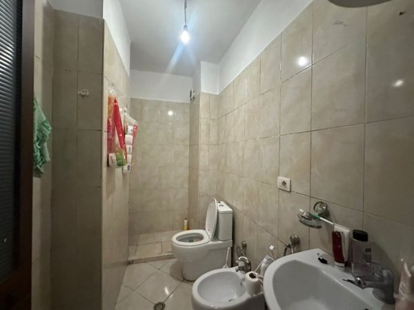 Tirane, shitet apartament 1+1+Ballkon Kati 1, 70 m² 95.000 € 