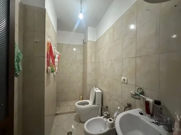 Tirane, shitet apartament 1+1+Ballkon Kati 1, 70 m² 95.000 € 