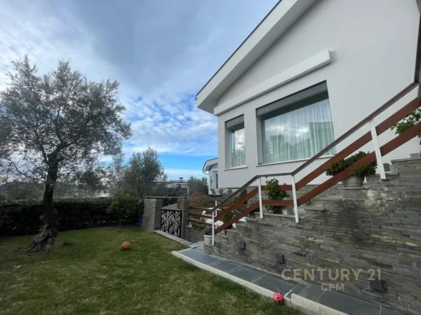 Tirane, Liste me oferta Vile 2+1 Kati 3, 561 m² 1.100.000 € (Long Hill Rezidence)