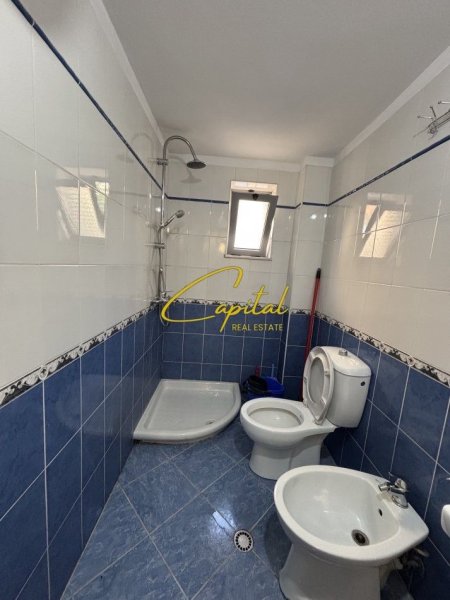 Tirane, jepet me qera apartament 1+1 Kati 1, 55 m² 450 € (MYSLYM SHYRI)